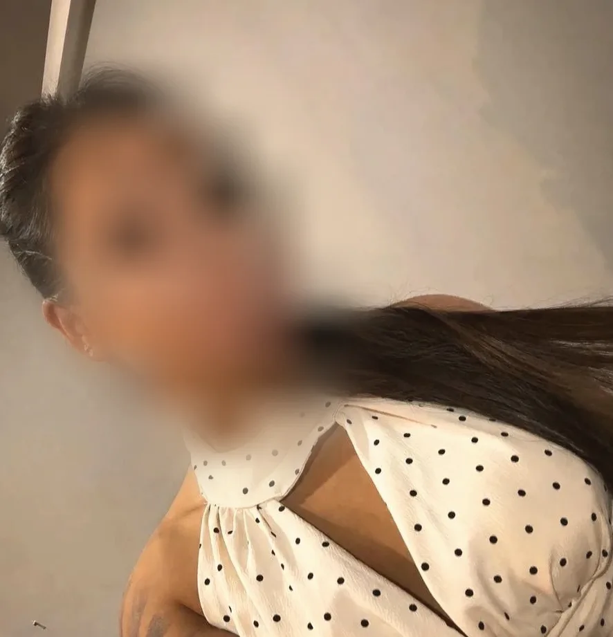 Niamh, 25