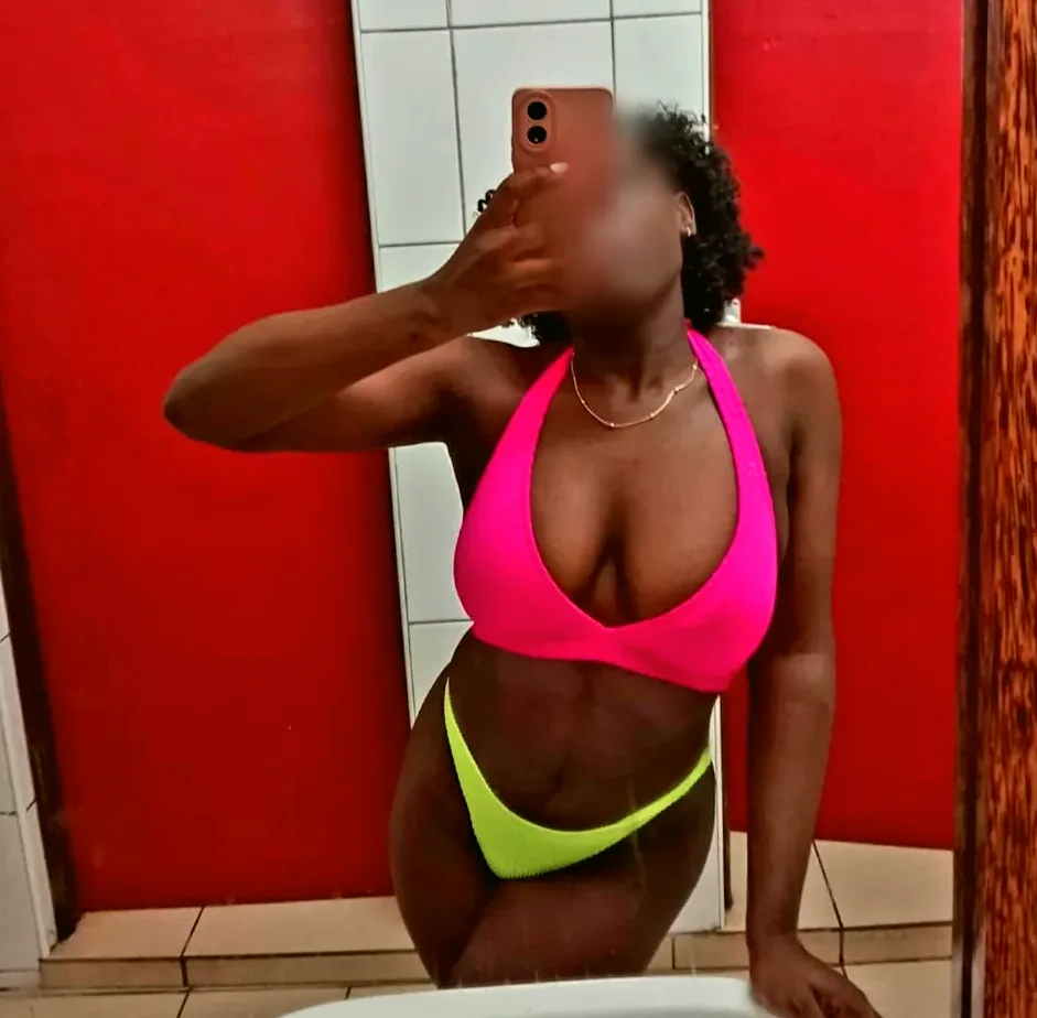 Rebecca, 30